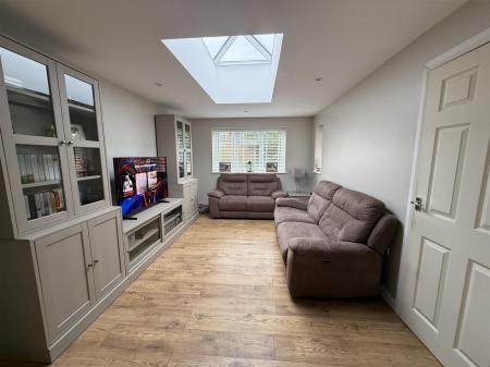 3 bedroom Semi-detached house for sale in Lovatt Close, Stretton, Burton-On-Trent