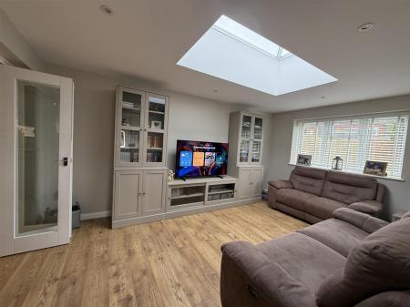 3 bedroom Semi-detached house for sale in Lovatt Close, Stretton, Burton-On-Trent