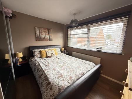 3 bedroom Semi-detached house for sale in Field Lane, Burton-On-Trent