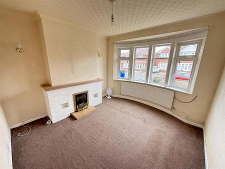 3 bedroom Semi-detached house for sale in Greenwood Road, Burton-On-Trent
