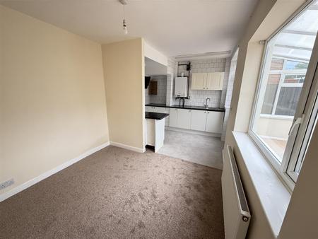 3 bedroom Semi-detached house for sale in Greenwood Road, Burton-On-Trent