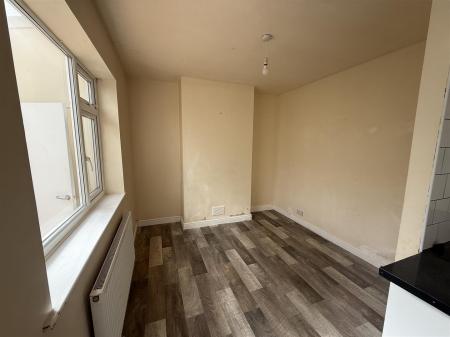 3 bedroom Semi-detached house for sale in Greenwood Road, Burton-On-Trent