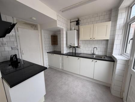 3 bedroom Semi-detached house for sale in Greenwood Road, Burton-On-Trent