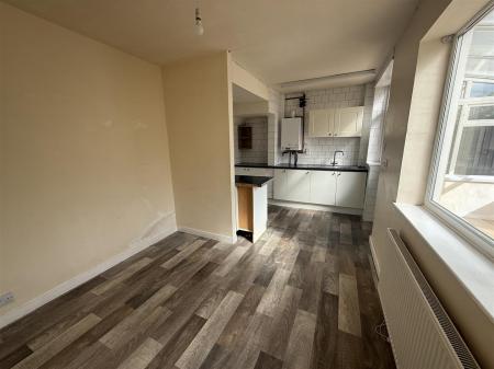 3 bedroom Semi-detached house for sale in Greenwood Road, Burton-On-Trent