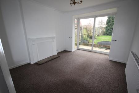 3 bedroom House to let in Mount Pleasant Road, Castle Gresley, DE11