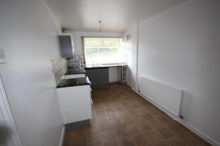 3 bedroom House to let in Mount Pleasant Road, Castle Gresley, DE11