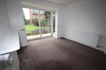 3 bedroom House to let in Mount Pleasant Road, Castle Gresley, DE11