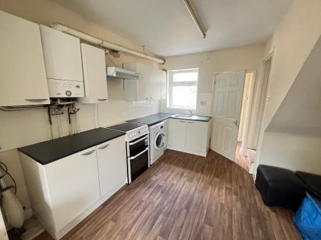 2 bedroom Terraced House to let in Stanton Road, Burton Upon Trent, Stapenhill, DE15