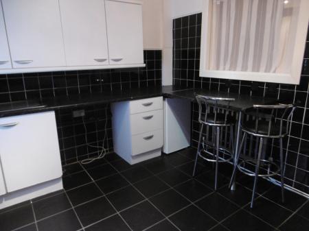 2 bedroom Terraced House to let in Watery Lane, Swadlincote, Newhall, DE11