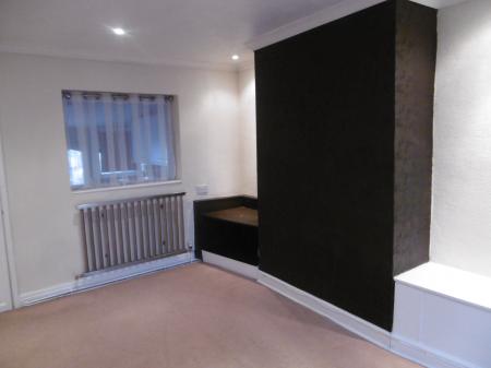 2 bedroom Terraced House to let in Watery Lane, Swadlincote, Newhall, DE11