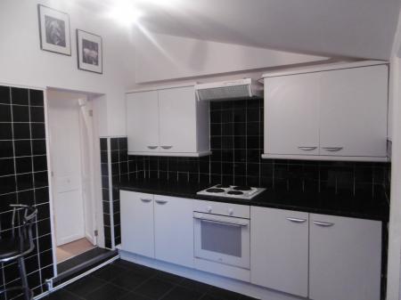 2 bedroom Terraced House to let in Watery Lane, Swadlincote, Newhall, DE11