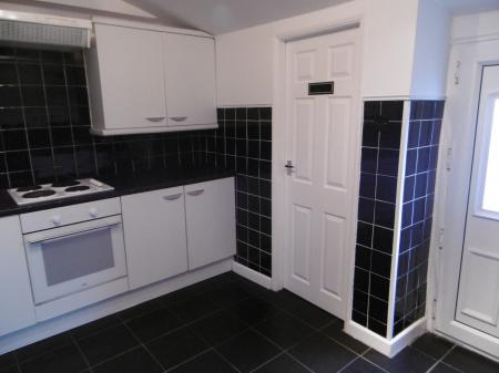 2 bedroom Terraced House to let in Watery Lane, Swadlincote, Newhall, DE11