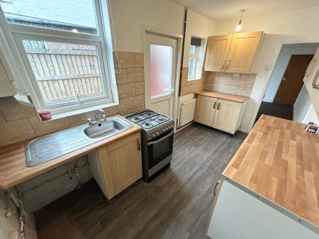 3 bedroom Terraced House to let in Belvedere Road, Staffordshire, Burton upon Trent, DE13