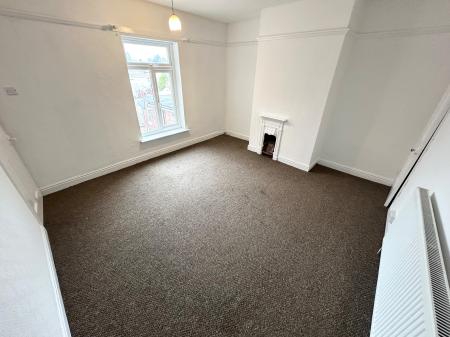 3 bedroom Terraced House to let in Belvedere Road, Staffordshire, Burton upon Trent, DE13