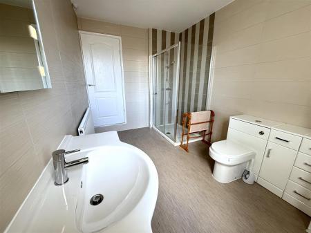 2 bedroom End of terrace house for sale in Calais Road, Burton-On-Trent