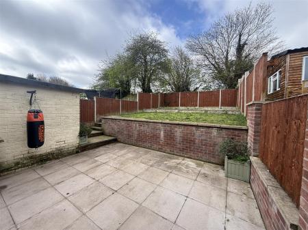 2 bedroom Semi-detached house for sale in Salisbury Drive, Midway, Swadlincote