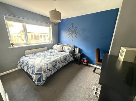 2 bedroom Semi-detached house for sale in Salisbury Drive, Midway, Swadlincote