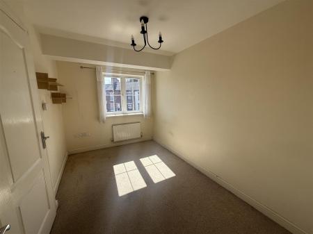 2 bedroom Town house for sale in Grants Yard, Burton-On-Trent
