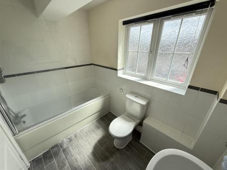2 bedroom Town house for sale in Grants Yard, Burton-On-Trent