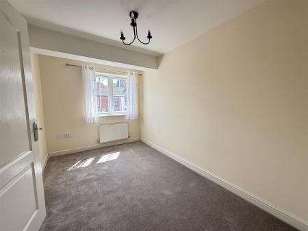2 bedroom Town house for sale in Grants Yard, Burton-On-Trent