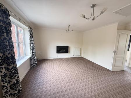2 bedroom Town house for sale in Grants Yard, Burton-On-Trent