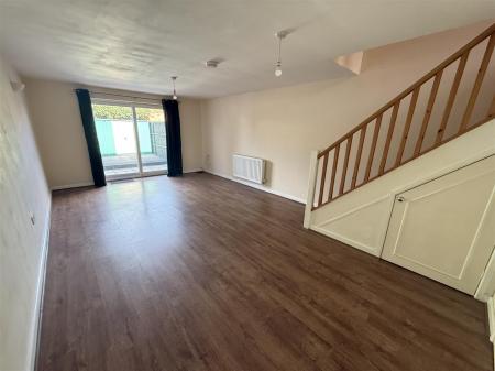 2 bedroom Semi-detached house for sale in Rose Tree Lane, Newhall, Swadlincote