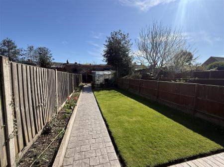 2 bedroom Terraced House for sale in Shobnall Street, Burton-On-Trent