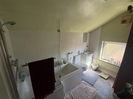 2 bedroom Terraced House for sale in Shobnall Street, Burton-On-Trent