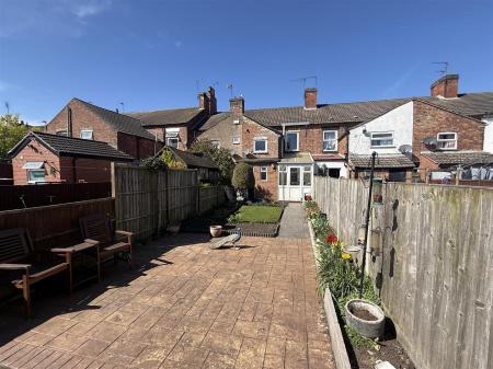 2 bedroom Terraced House for sale in Shobnall Street, Burton-On-Trent