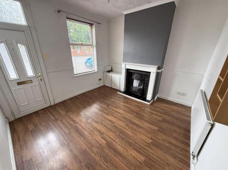 2 bedroom Terraced House for sale in Horninglow Road, Burton-On-Trent