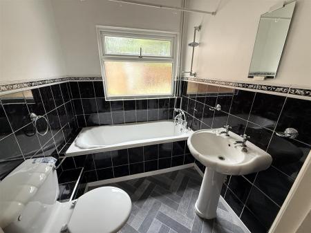 2 bedroom Terraced House for sale in Horninglow Road, Burton-On-Trent