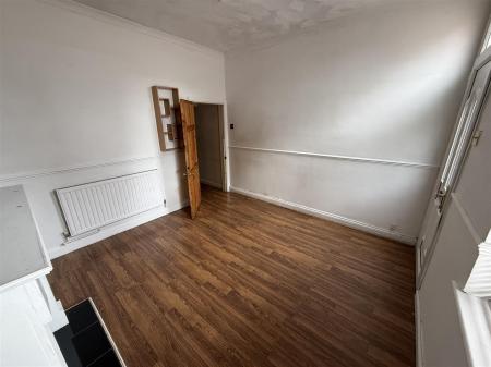 2 bedroom Terraced House for sale in Horninglow Road, Burton-On-Trent