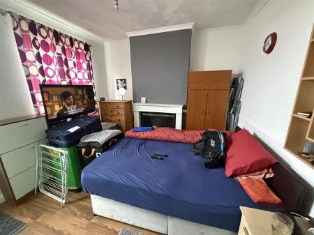 2 bedroom Terraced House for sale in Horninglow Road, Burton-On-Trent