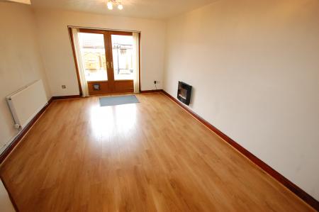 2 bedroom House to let in Wyedale, Church Gresley, DE11