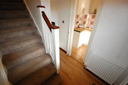 2 bedroom House to let in Wyedale, Church Gresley, DE11