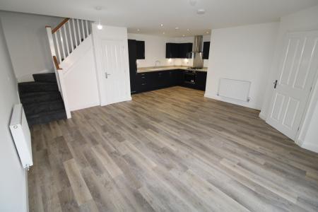 2 bedroom Town house to let in Fairfields, Burton Upon Trent, Branston, DE14