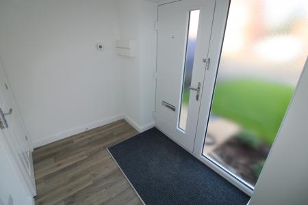 2 bedroom Town house to let in Fairfields, Burton Upon Trent, Branston, DE14