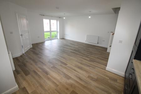 2 bedroom Town house to let in Fairfields, Burton Upon Trent, Branston, DE14