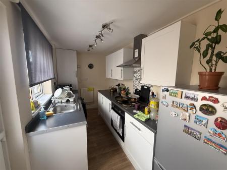 3 bedroom Terraced House for sale in Oak Street, Burton-On-Trent