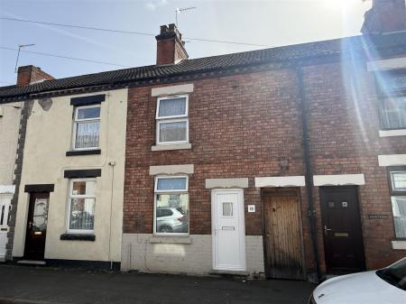 3 bedroom Terraced House for sale in Oak Street, Burton-On-Trent