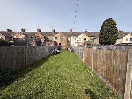 3 bedroom Terraced House for sale in Oak Street, Burton-On-Trent