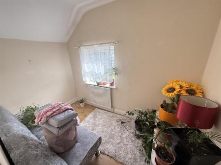 3 bedroom Terraced House for sale in Oak Street, Burton-On-Trent