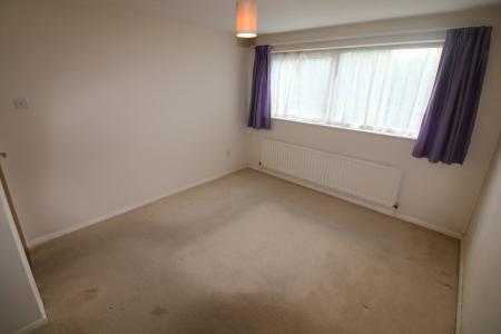 2 bedroom Flat to let in St Peters Court, Burton Upon Trent, Stapenhill, DE15
