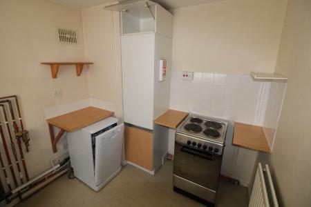2 bedroom Flat to let in St Peters Court, Burton Upon Trent, Stapenhill, DE15