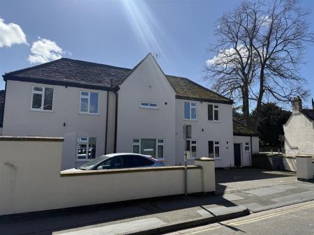 1 bedroom Apartment for sale in Dunstall Road, Barton Under Needwood, Burton-On-Trent