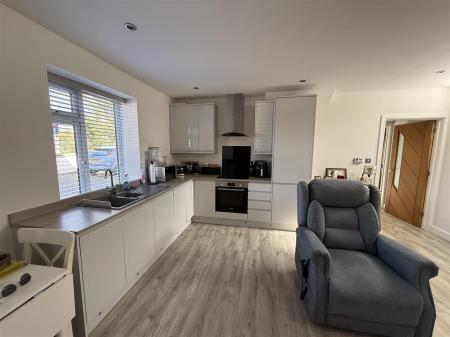 1 bedroom Apartment for sale in Dunstall Road, Barton Under Needwood, Burton-On-Trent