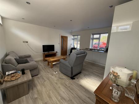 1 bedroom Apartment for sale in Dunstall Road, Barton Under Needwood, Burton-On-Trent