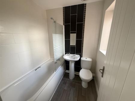 2 bedroom Town house for sale in Goseley Avenue, Hartshorne, Swadlincote