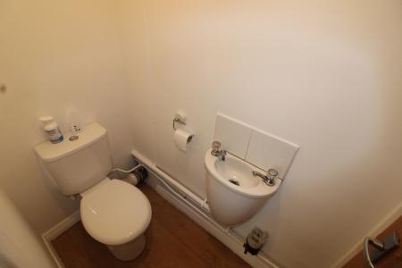 2 bedroom Flat to let in Lichfield Road, Sutton Coldfield, Four Oaks, B74
