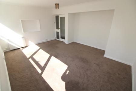 2 bedroom Flat to let in Lichfield Road, Sutton Coldfield, Four Oaks, B74